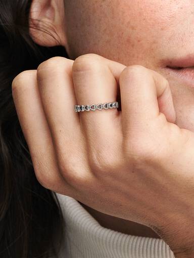 Ring med hjärtan