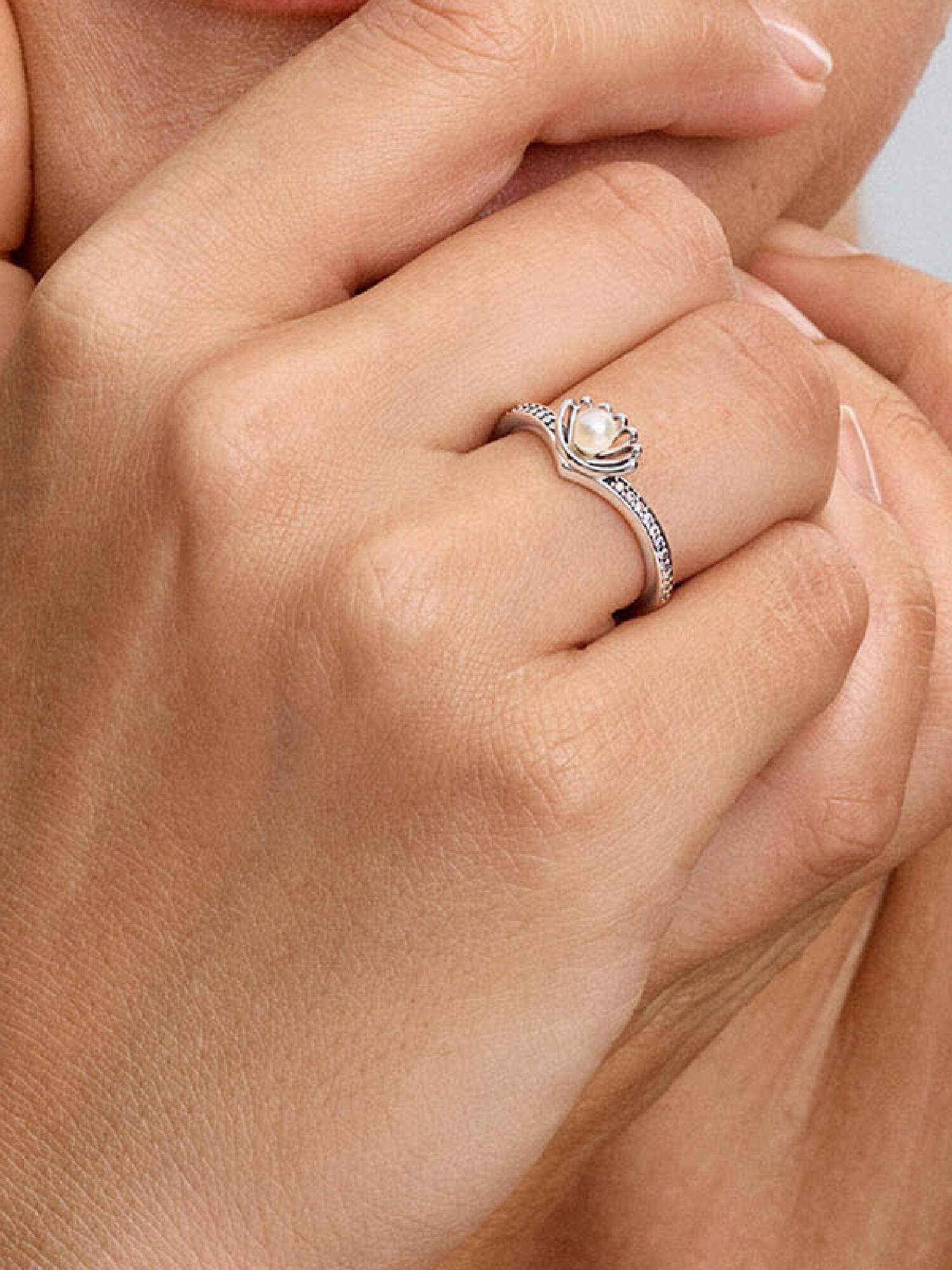 Disneyprinsessan Ariel, ring med behandlad sötvattenspärla