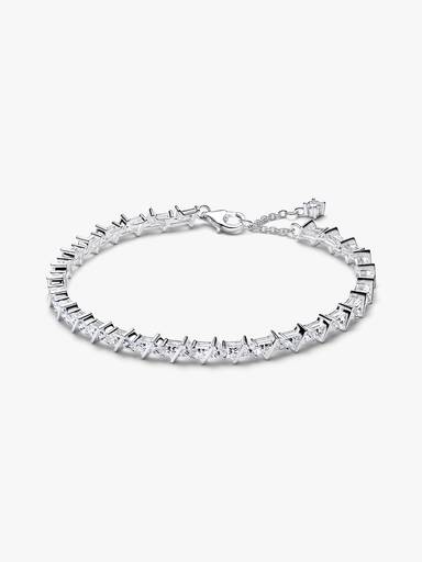 Tennisarmband med glittrande triangel