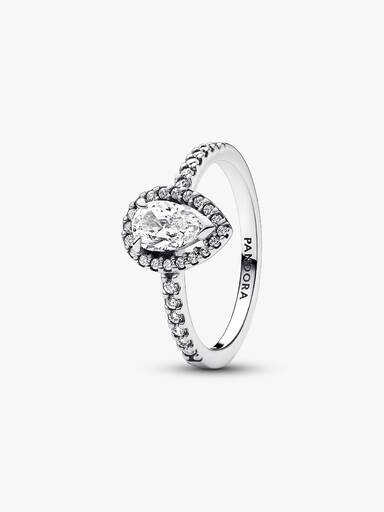 Ring med glittrande halo