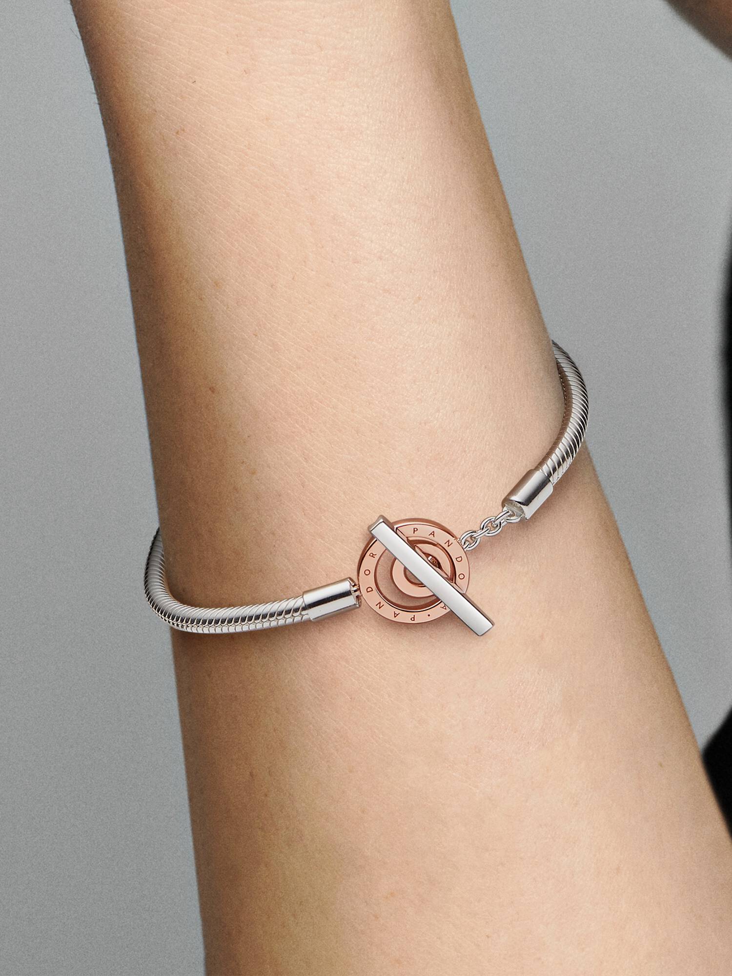 Pandora Moments  Two-tone Logo T-Bar Snake Chain Bracelet