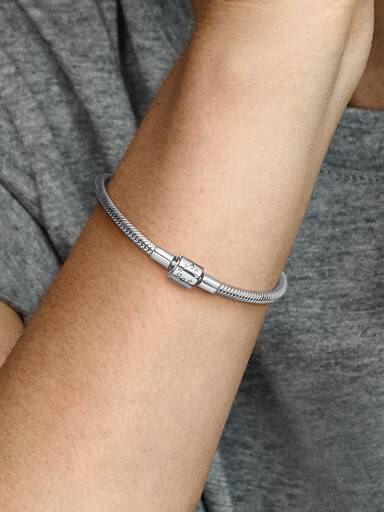 Pandora Moments ormkedjearmband med cylinderformat lås