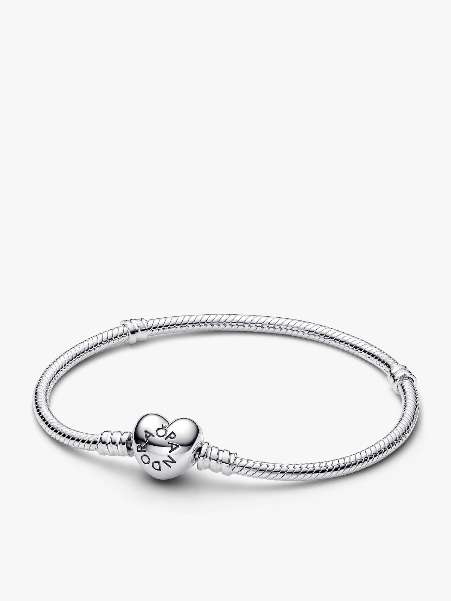 Moments ormkedjearmband med hjärtformat lås