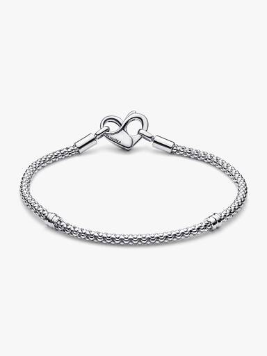 Strukturerat armband från Pandora Moments-kollektionen