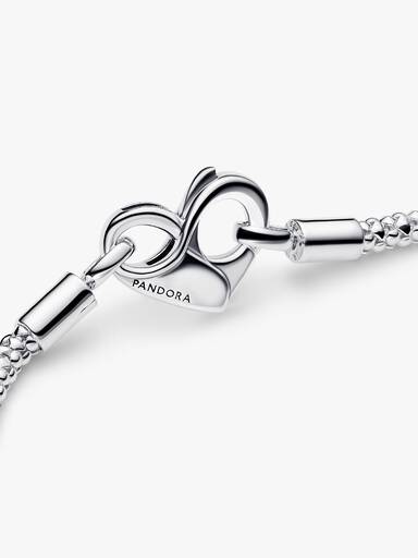 Strukturerat armband från Pandora Moments-kollektionen
