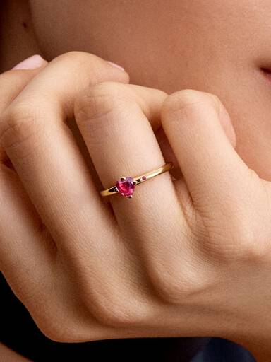 En kärleksexplosion, ring