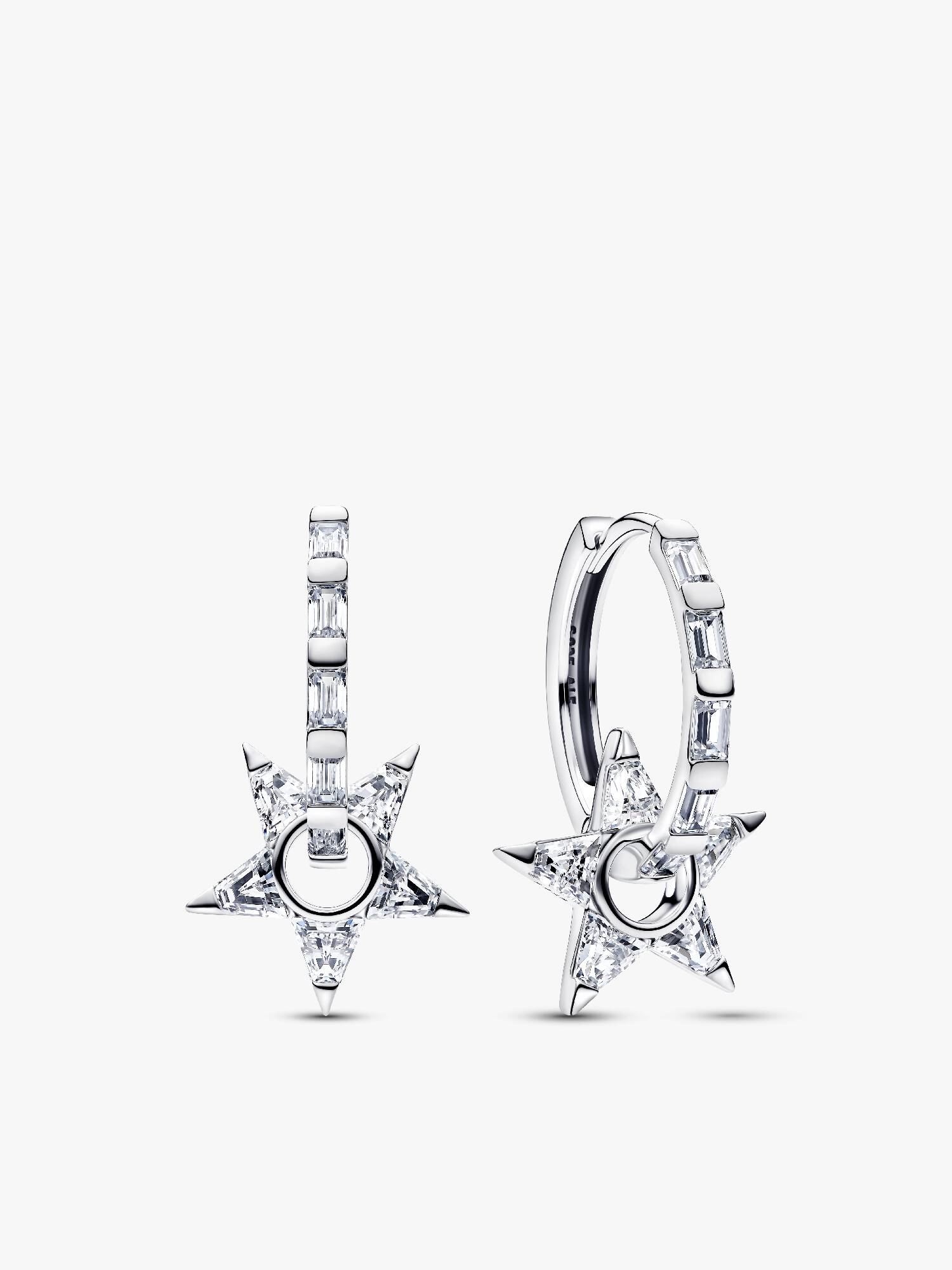 Gnistrande hoops med genombruten design