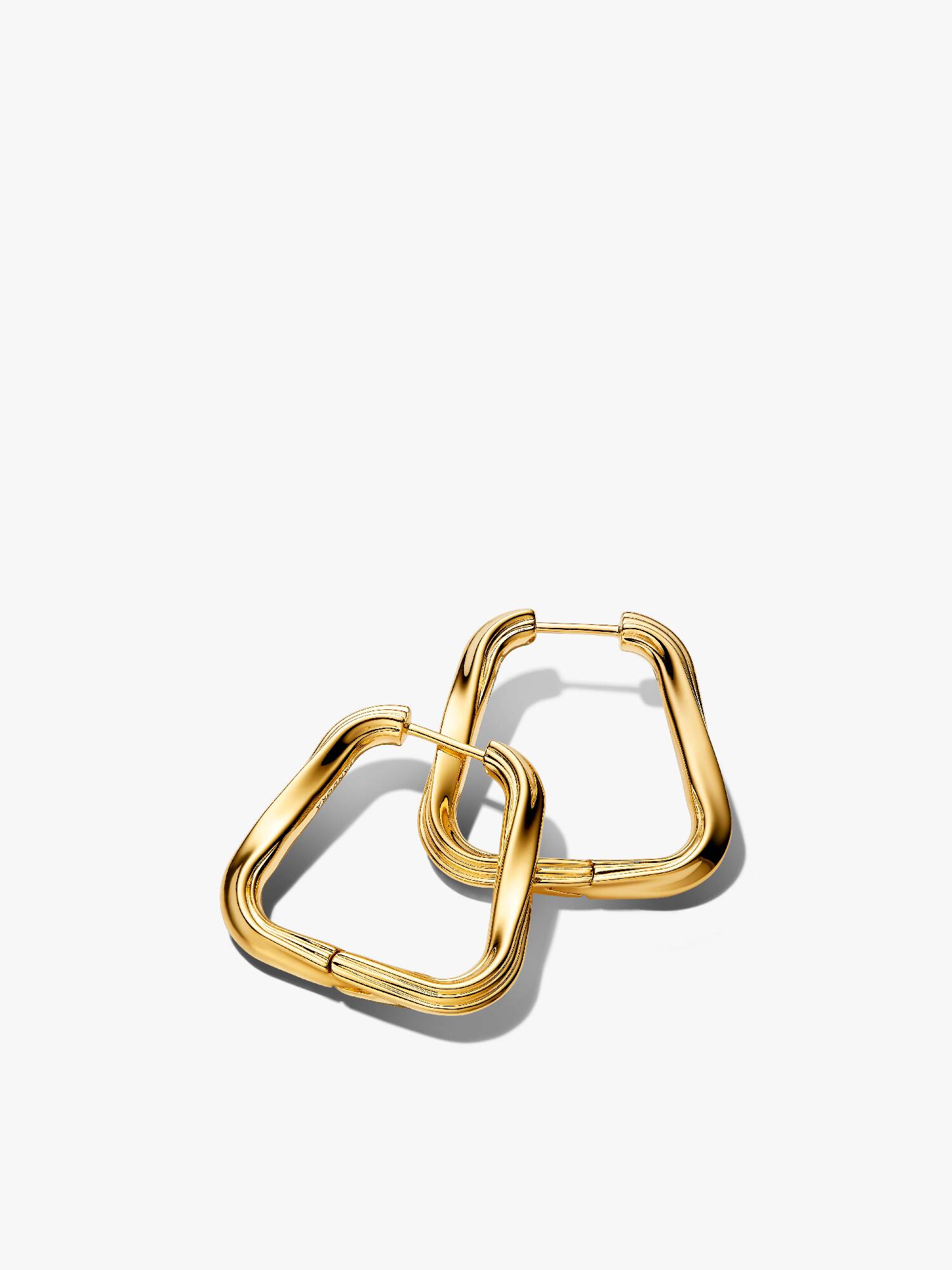 Trekantiga, stora hoops