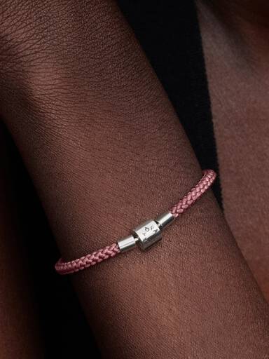 Skimrande rosa textilarmband