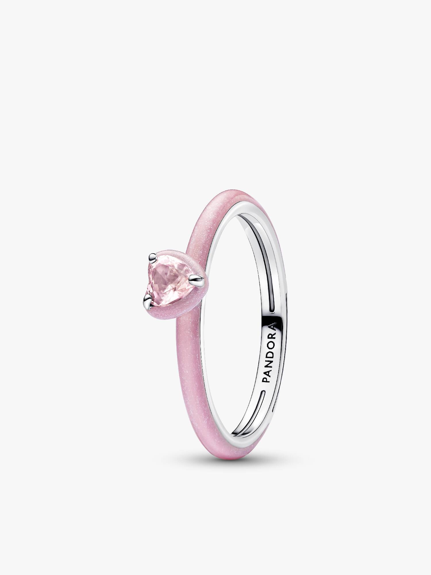Ring med rosa hjärtformad sten