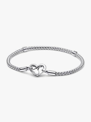 Strukturerat armband från Pandora Moments-kollektionen