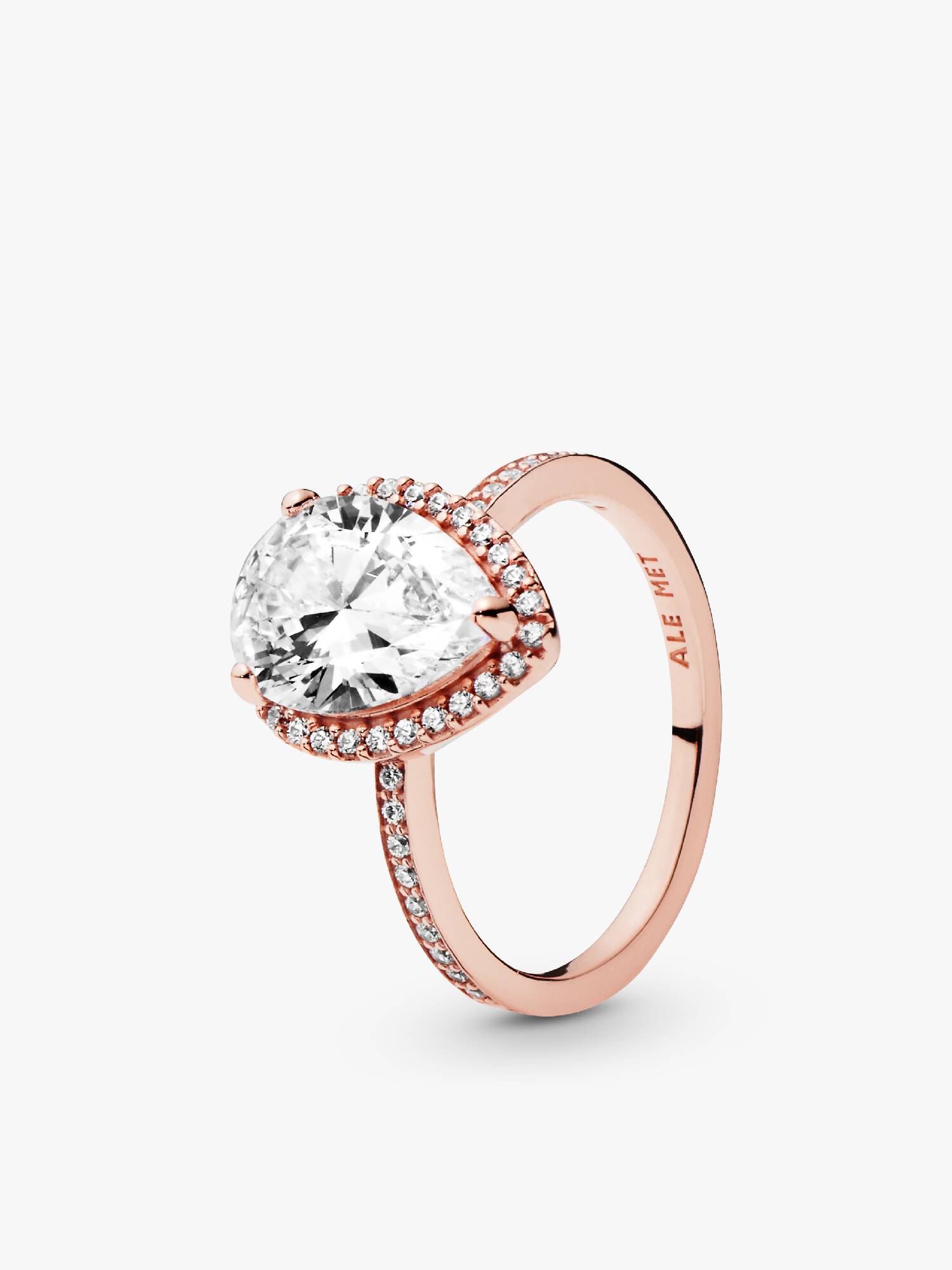 Ring med glittrande droppe