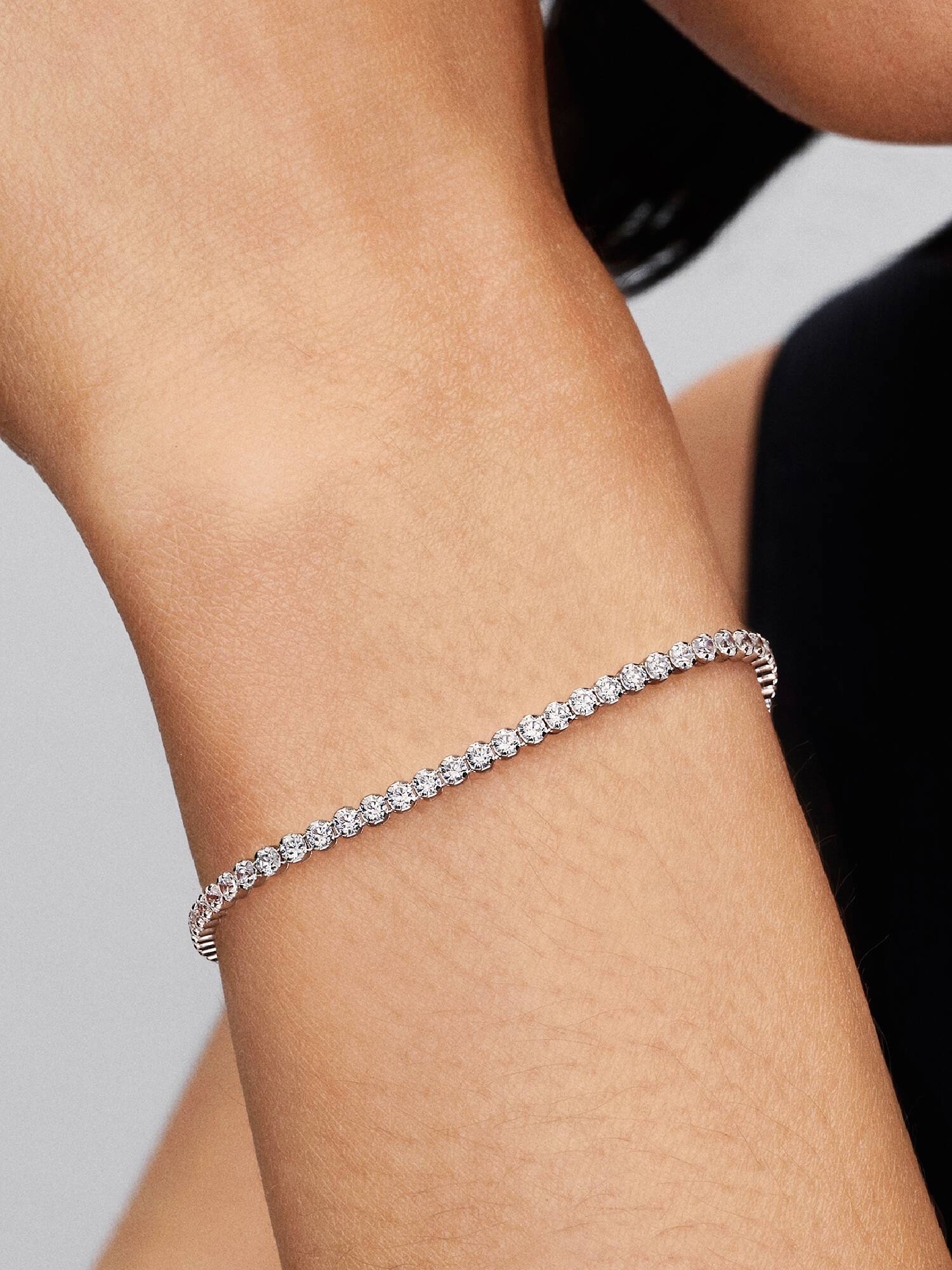 Gnistrande tennisarmband