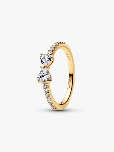 Ring med rosettformad design och två klara stenar