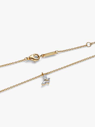 Halsband med hängsmycke och fjäril