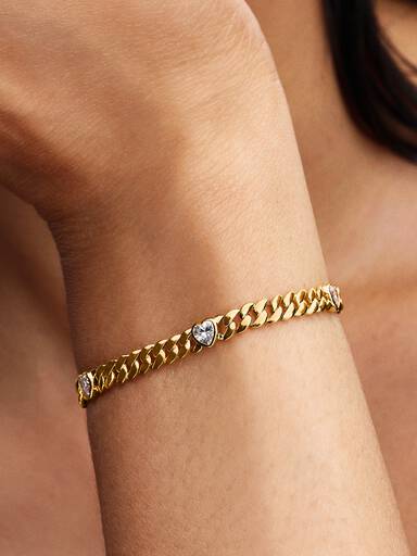 Pansarkedjearmband med hjärtformade stenar