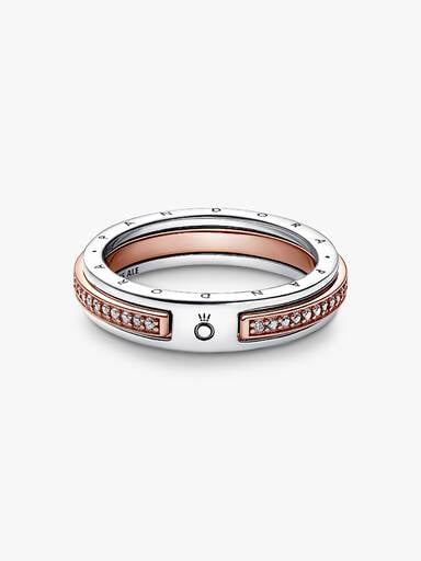 Pandora Signature tvåfärgad ring med logotyp och pavéinfattade stenar