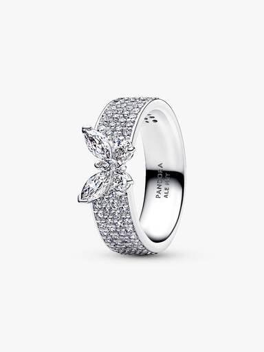 Ring med glittrande fjäril