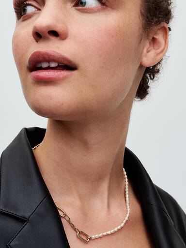 Pandora ME smalt halsband med sötvattensodlade pärlor