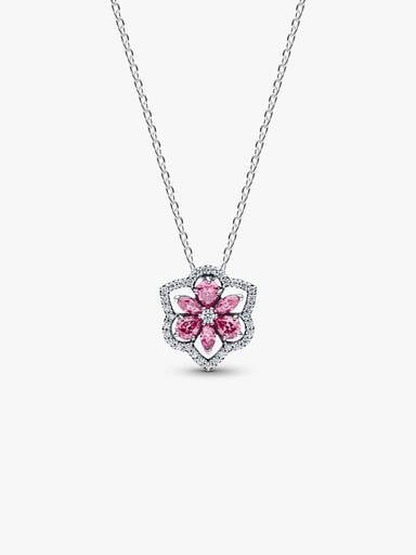 Halsband med hängsmycke och glittrande rosa blomma