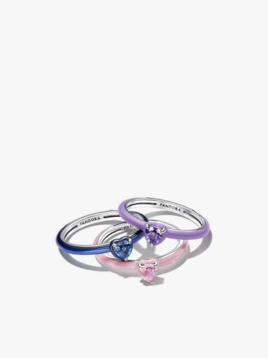 Färgglatt ringset med hjärtformade ringar