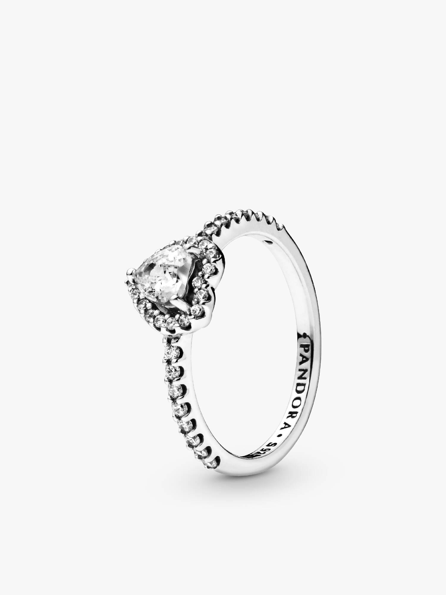 Ring med upphöjt hjärta