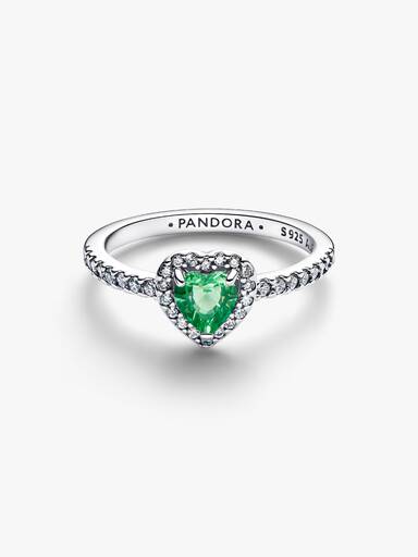 Ring med upphöjt grönt hjärta