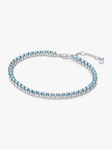 Glittrande ljusblått tennisarmband