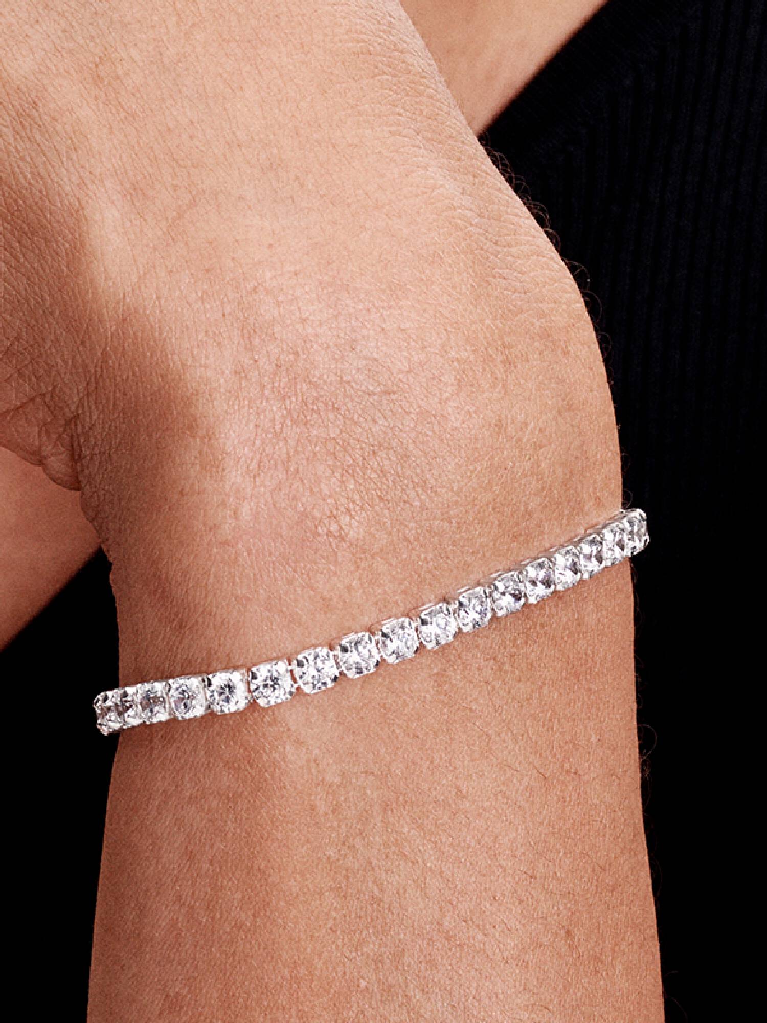 Glittrande tennisarmband