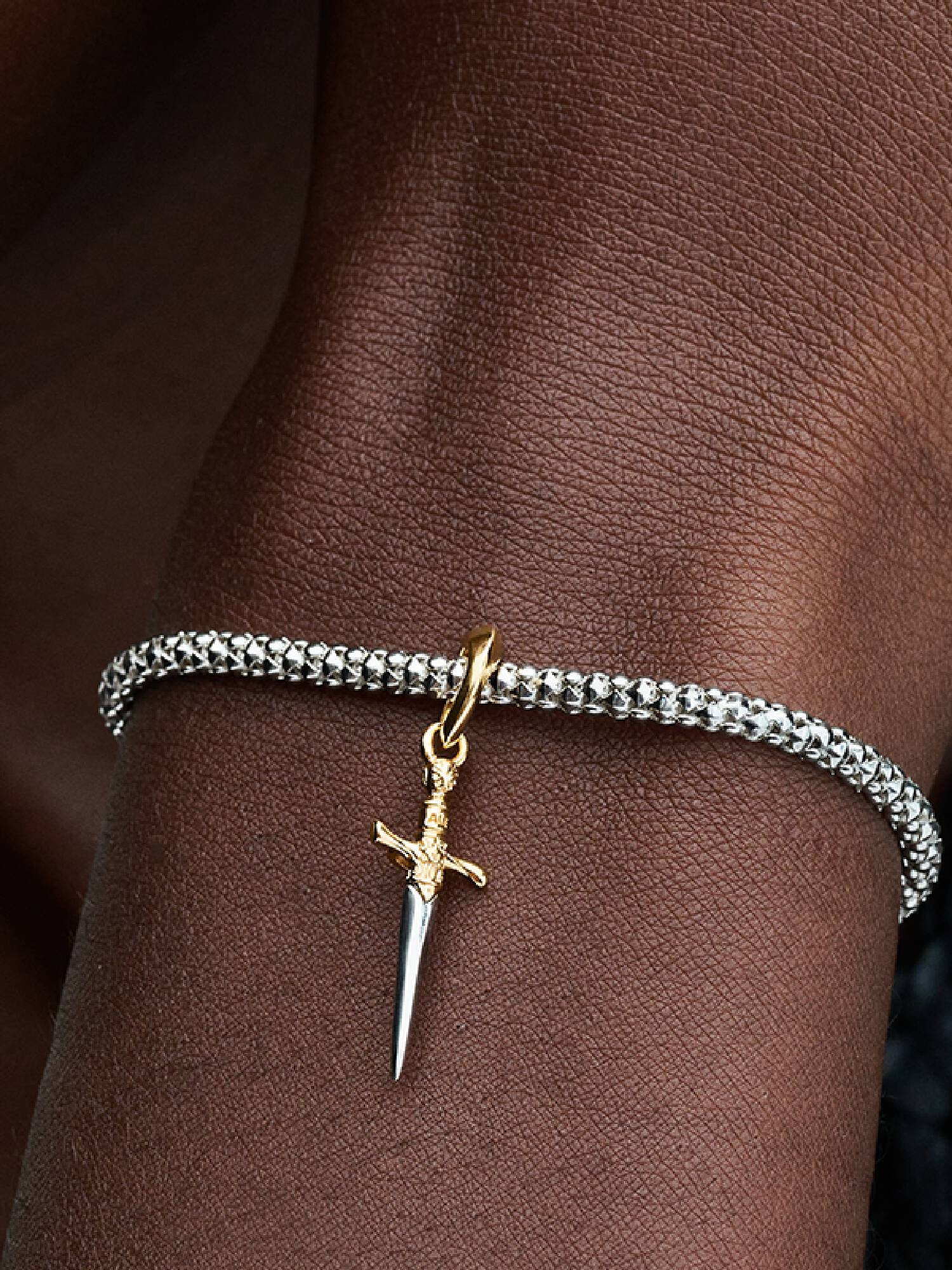 Game of Thrones Needle, hängberlock