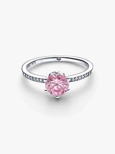 Solitärring med rosa glittrande sten