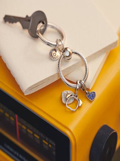 Pandora Moments nyckelringsberlock