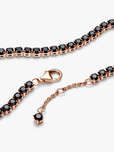 Svart glittrande tennisarmband