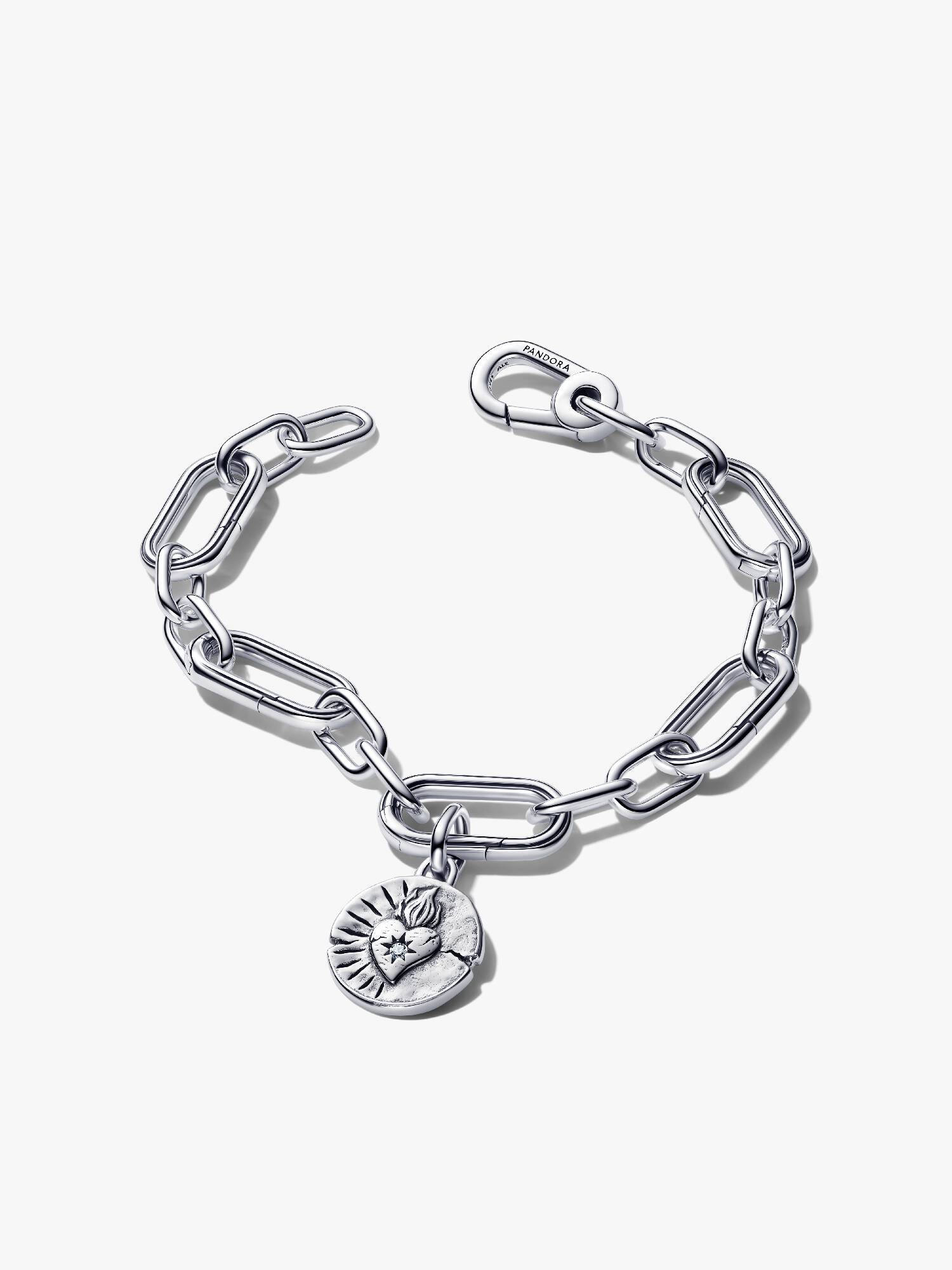 Armbandsset med hjärtformad medaljong