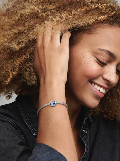 Blue Butterfly, glittrande berlock