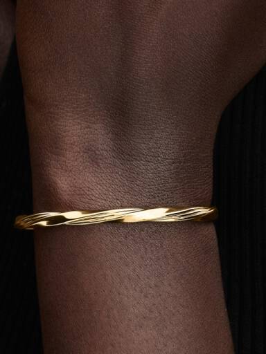 Vriden öppen armring