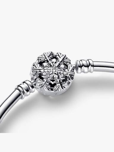 Pandora Moments Sparkling Snowflake Clasp Bangle