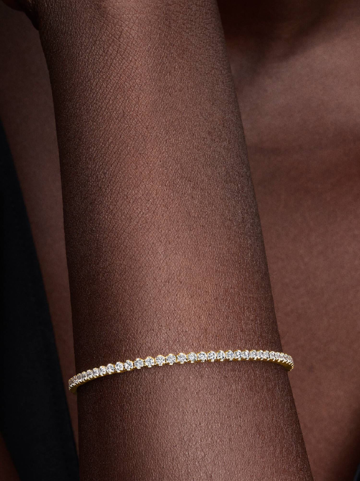 Gnistrande tennisarmband