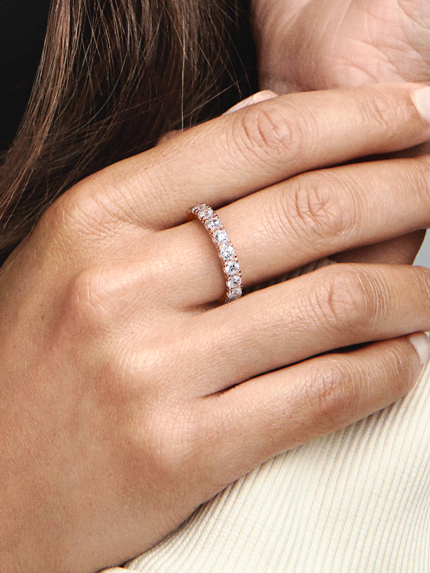 Sparkling Row Evighetsring