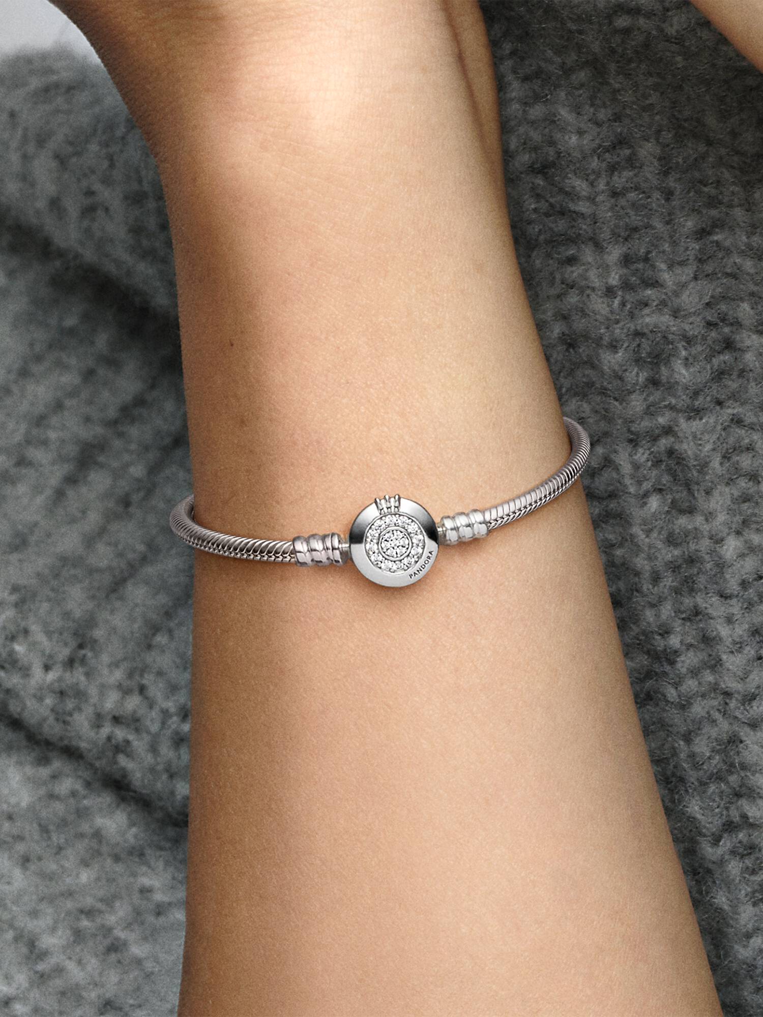 Pandora Moments glittrande Crown O-ormkedjearmband