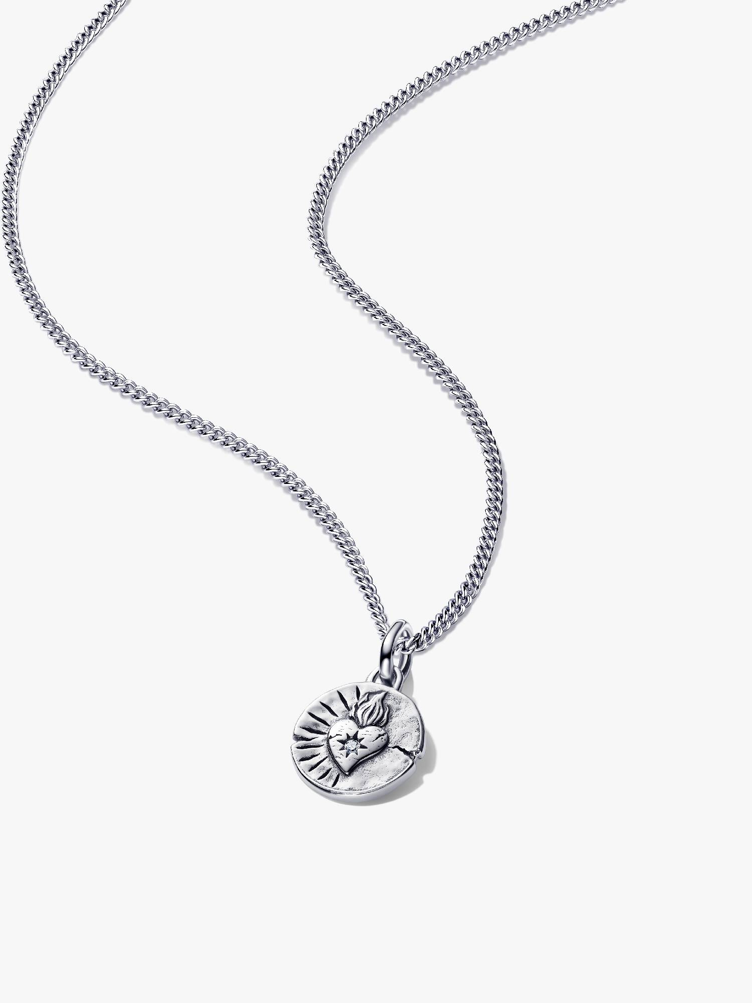 Halsbandset med hjärta medaljongberlocker