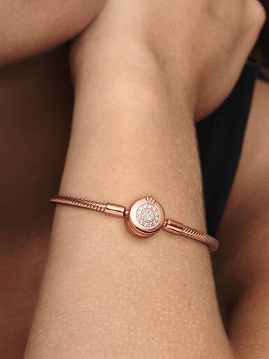 Pandora Moments glittrande Crown O-ormkedjearmband