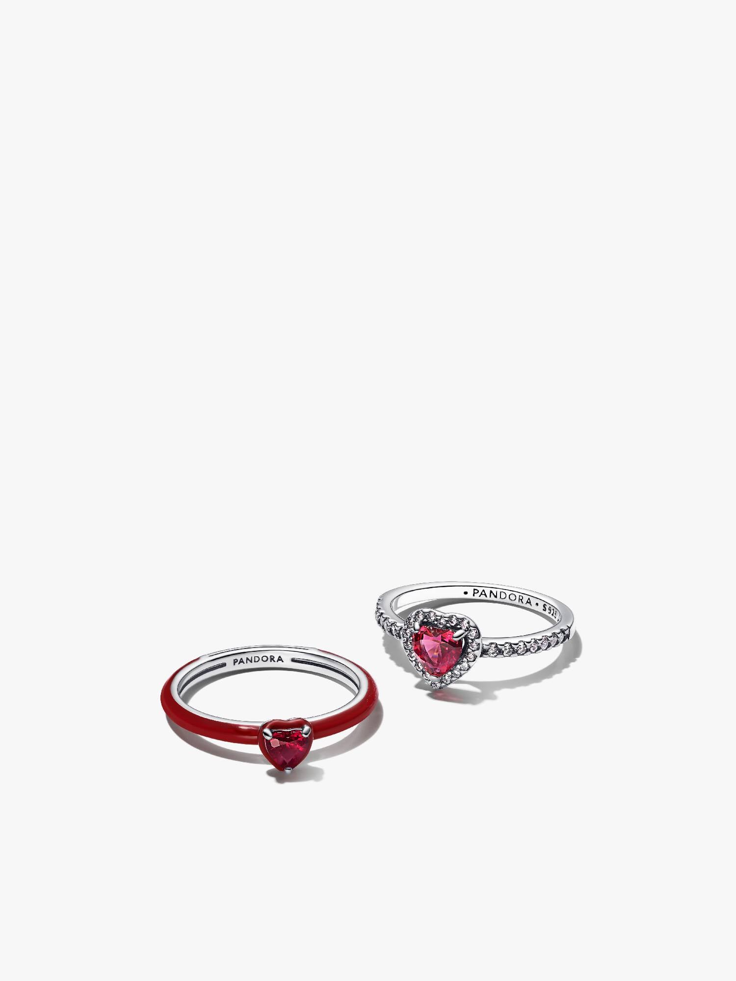 Ringset med rött hjärta