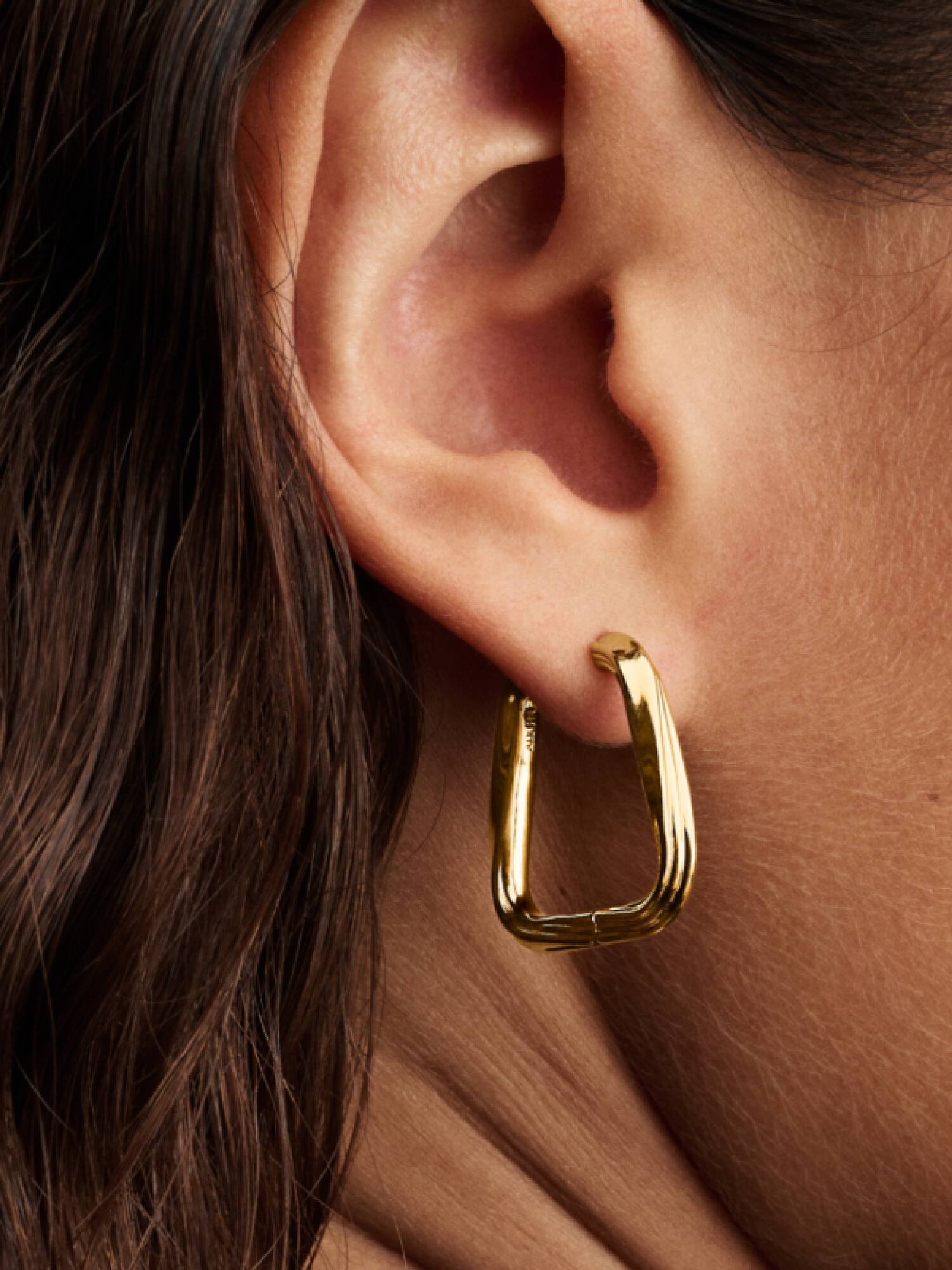 Trekantiga, stora hoops
