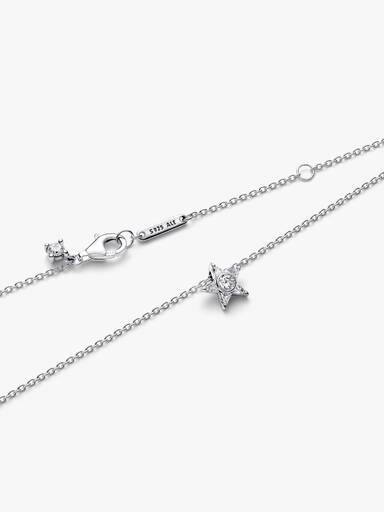 Gnistrande stjärnhalsband med hänge