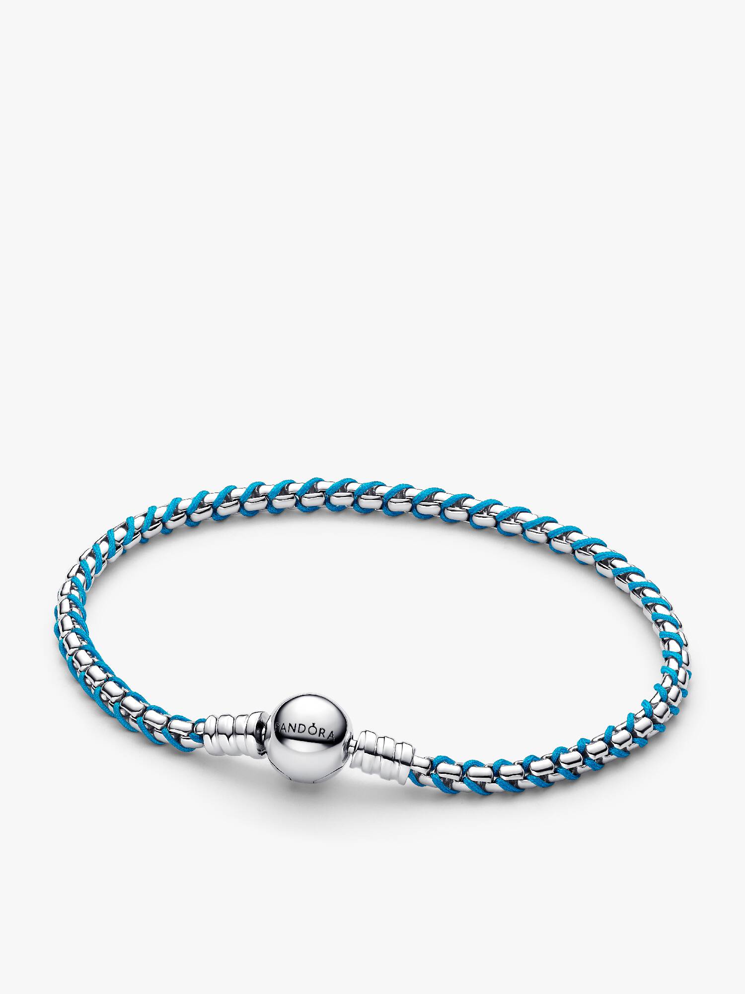 Flätat armband med turkos tygdetalj