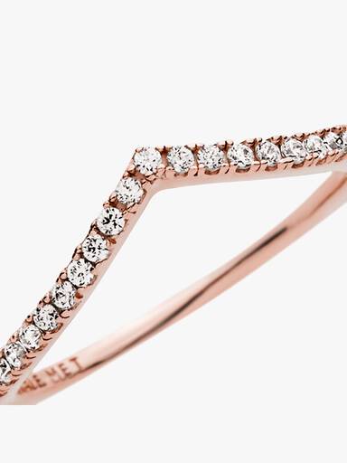 Glittrande wishbone-ring