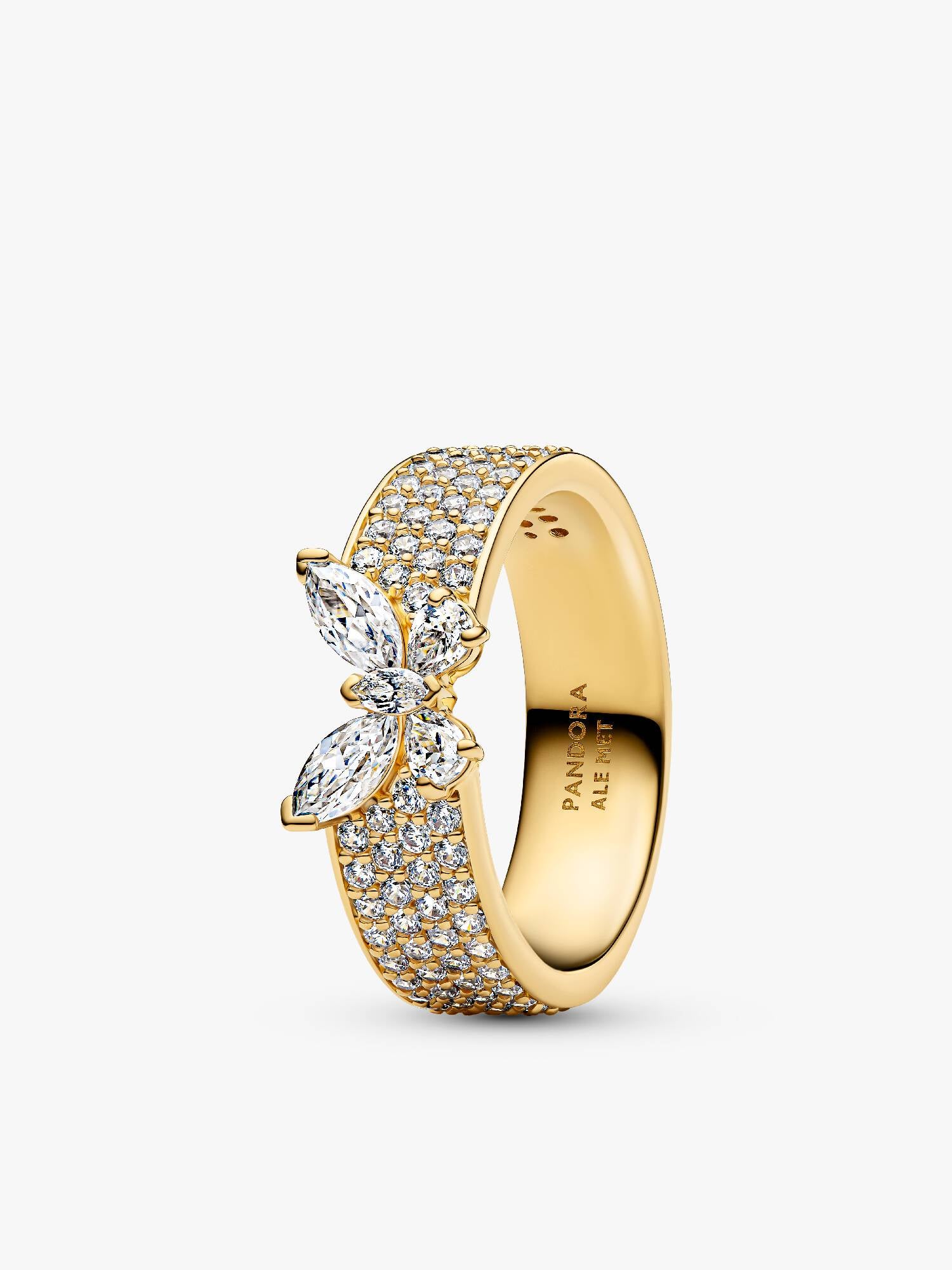 Ring med glittrande fjäril