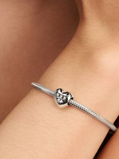 Hjärtformad berlock med gravering
