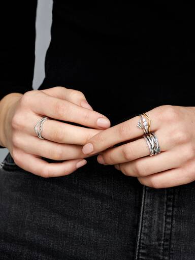 Glittrande wishbone-ring